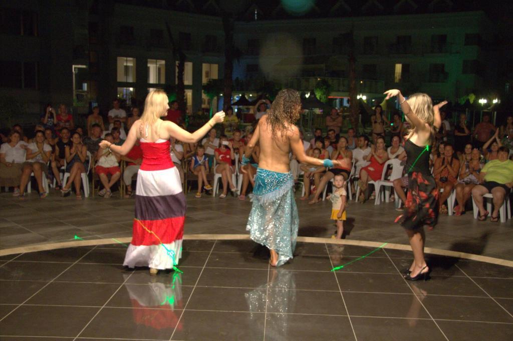 Golden Sunset Hotel&Spa Kemer Exterior photo Greek dancers