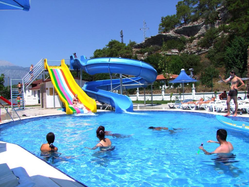 Golden Sunset Hotel&Spa Kemer Exterior photo A water park in Turkey