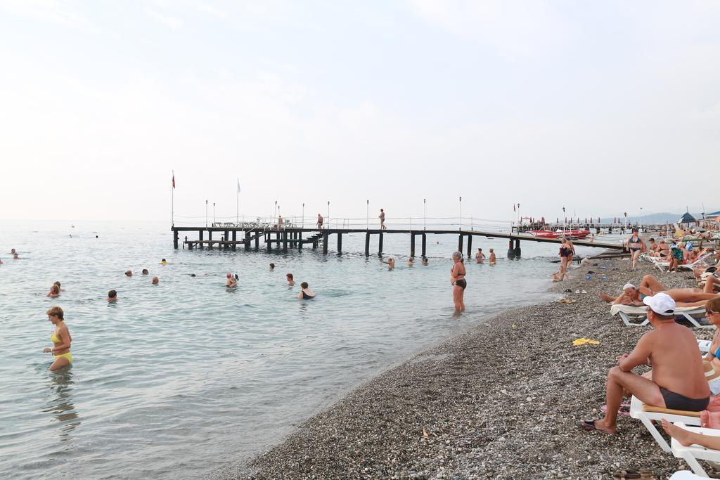 Golden Sunset Hotel&Spa Kemer Exterior photo The pier at the beach of Nea Vrasna